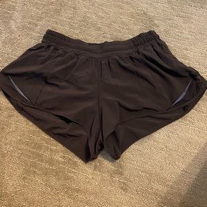 Lululemon Hotty Hot Short 2.5”